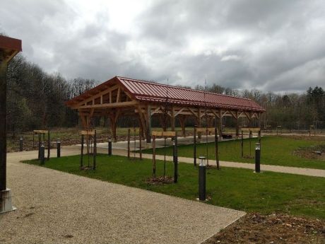 Halle extérieure située sur les hauteurs de Monthelon, sur les Pâtis